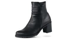 Черни дамски боти с ток