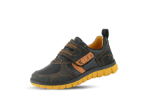 Детски спортни обувки в черно и оранжево