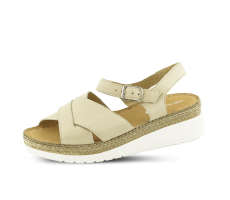 Ladies' sandals in beige