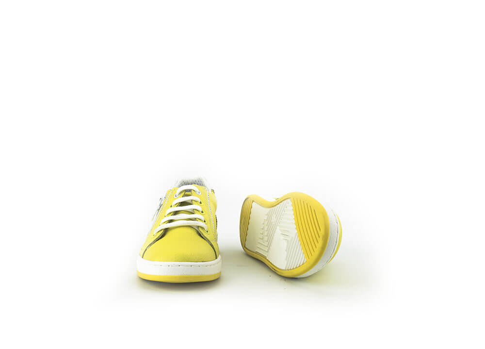 Kids' sports shoes in yellow shagreen 360° placeholder image