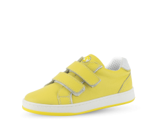 Детски спортни обувки с велкро в жълта напа