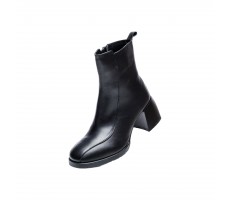 Дамски боти в черен цвят
