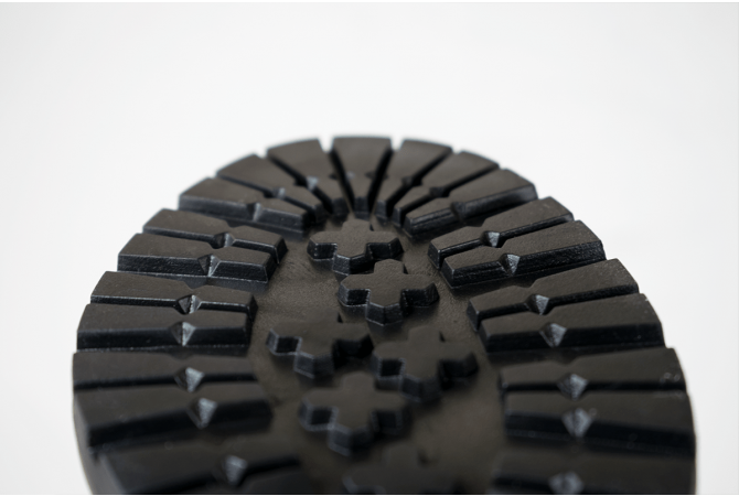 Черни дамски боти с ток