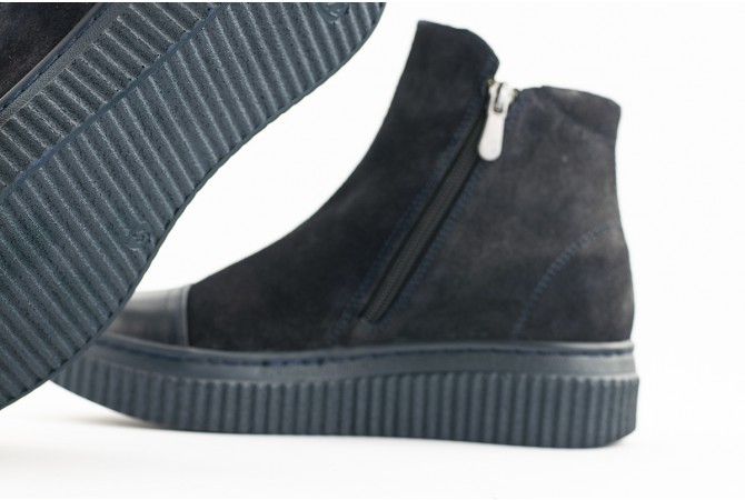 Ladies' boots with two zippers in blue suede
