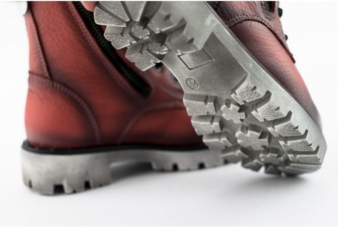 Children's boots with zips and shoelaces