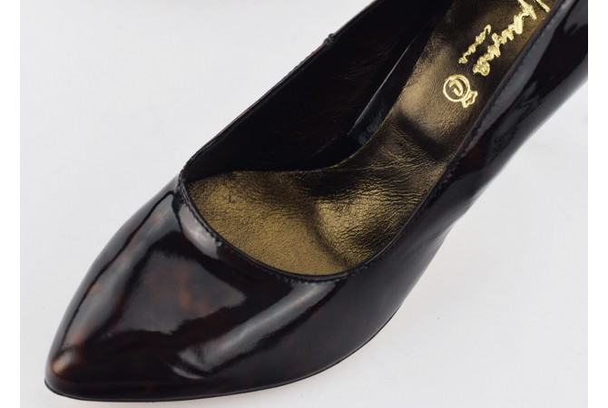 Дамски обувки на висок ток кафяв лак