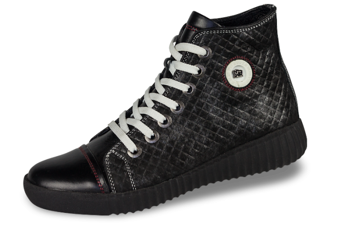 Черни спортни кецове за момичета с декоративни шевове